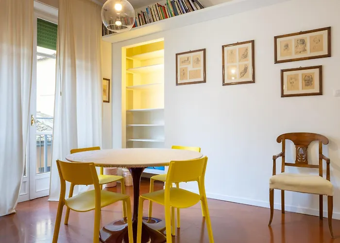 Pitti Deluxe Apartment